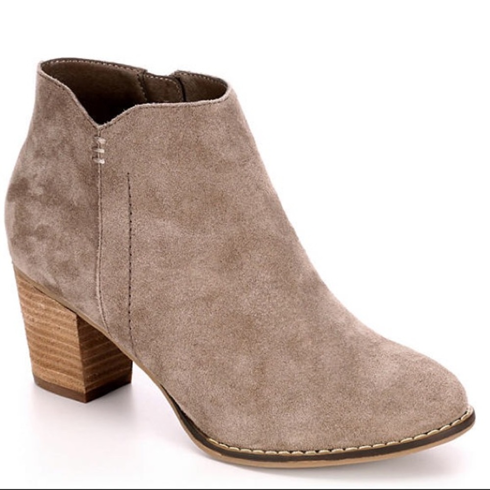 FRANCO FORTINE taupe suede booties